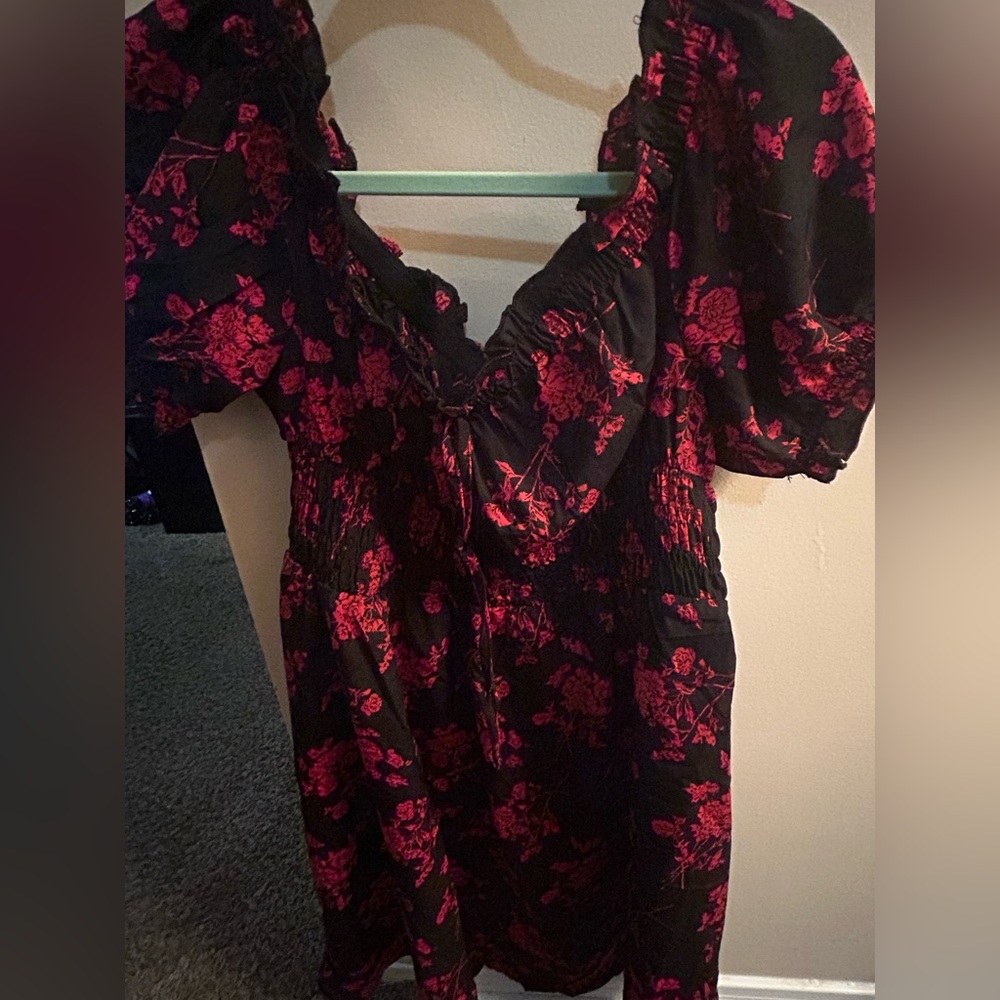 SHEIN Curve Elegant Black Dress with Red Floral Accents
